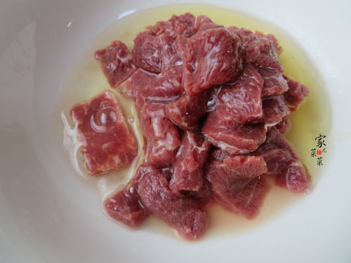 以后不管炒啥肉，別再用淀粉腌制了，牢記3點(diǎn)訣竅，肉片鮮嫩入味